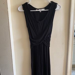 Black max studio dress